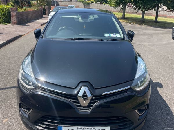 Renault Clio Hatchback, Petrol, 2018, Black