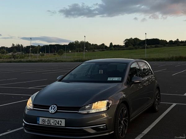 Volkswagen Golf Estate, Petrol, 2019, Grey