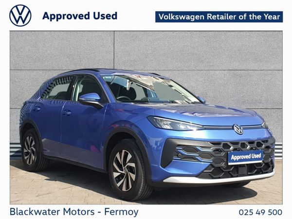 Volkswagen T-Roc Hatchback, Petrol, 2026, Blue