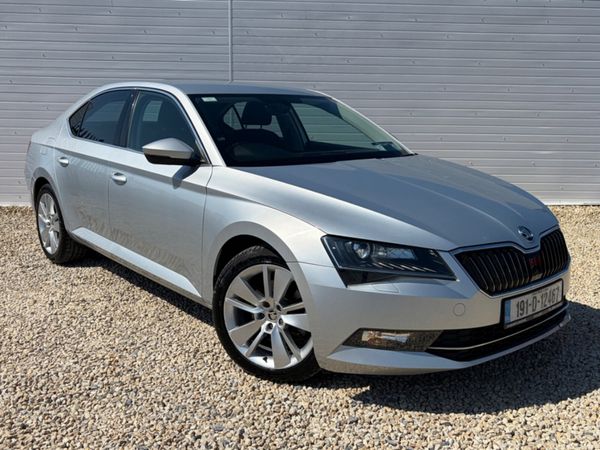 Skoda Superb Hatchback, Diesel, 2019, Grey