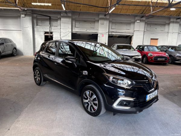 Renault Captur Hatchback, Petrol, 2019, Black