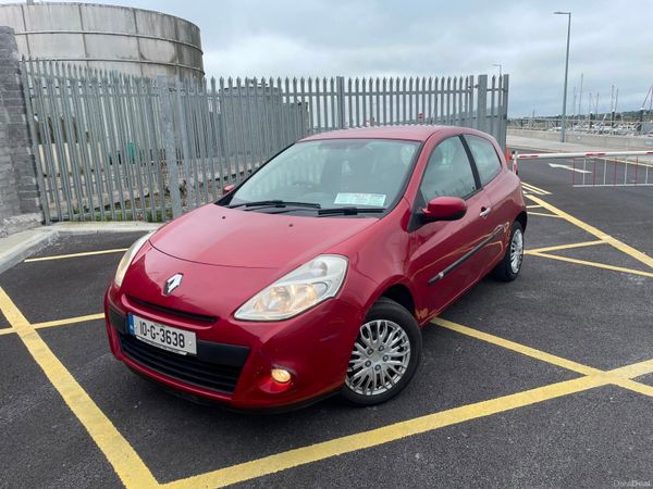 Renault Clio Hatchback, Ethanol Petrol, 2010, Red