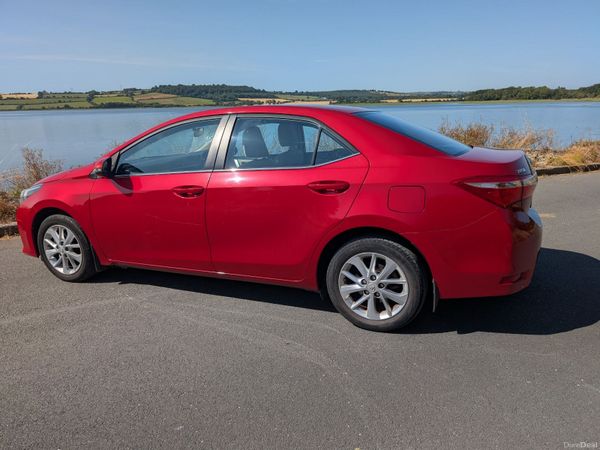 Toyota Corolla Saloon, Petrol, 2016, Red