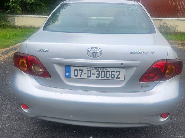 Toyota Corolla Saloon, Diesel, 2007, Silver