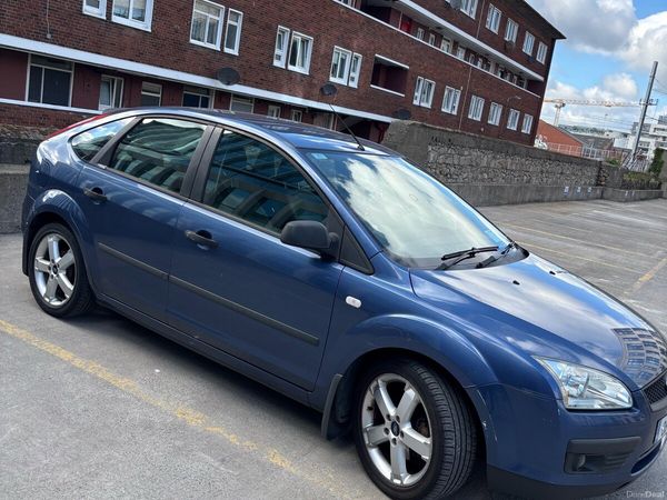 Ford Focus Hatchback, Petrol, 2006, Blue