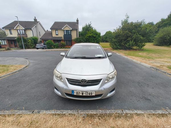 Toyota Corolla Saloon, Petrol, 2007, Silver