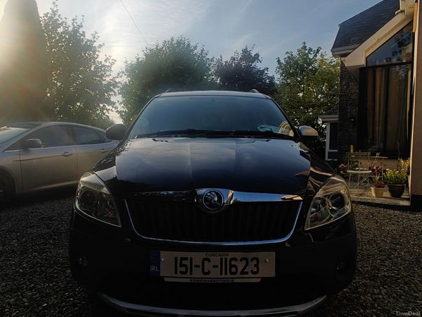 Skoda Roomster MPV, Petrol, 2015, Blue