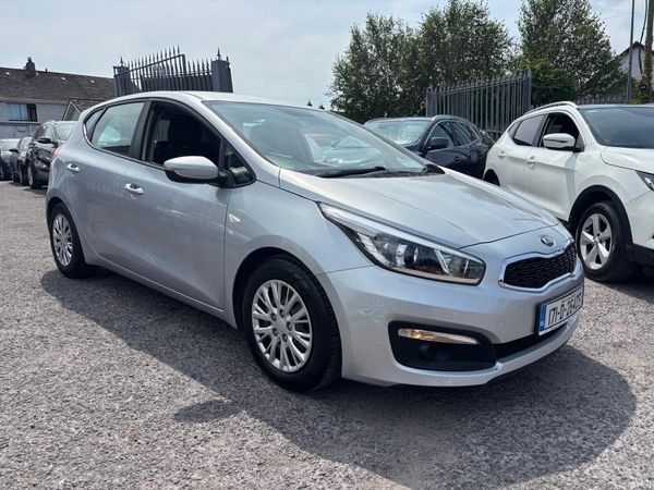 Kia Ceed Hatchback, Petrol, 2017, Grey