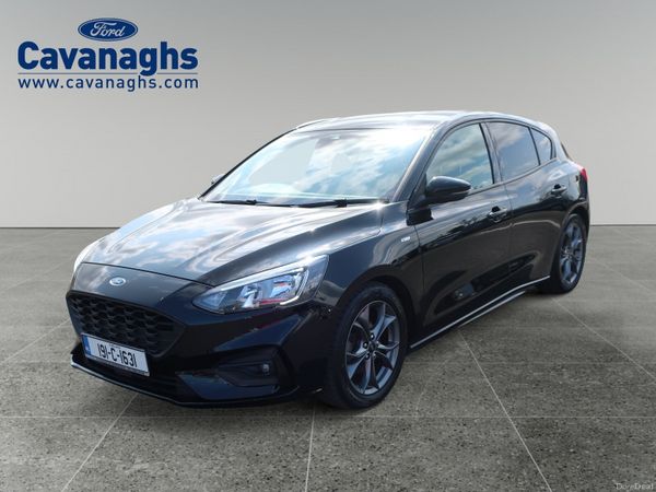 Ford Focus Hatchback, Petrol, 2019, Black