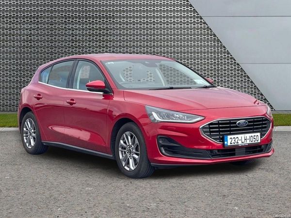 Ford Focus Hatchback, Petrol, 2023, Red