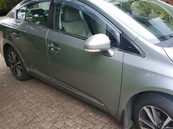 Toyota Avensis Saloon, Diesel, 2014, Grey