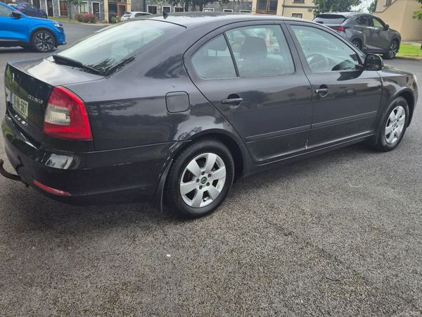 Skoda Octavia Hatchback, Diesel, 2010, Black