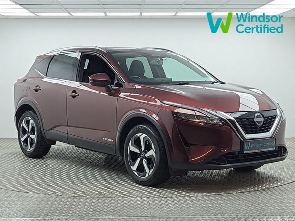 Nissan Qashqai MPV, Petrol, 2023, Red