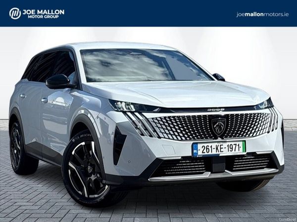 Peugeot 5008 MPV, Electric, 2026, White