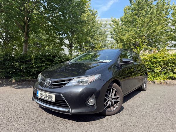 Toyota Auris Hatchback, Diesel, 2015, Black
