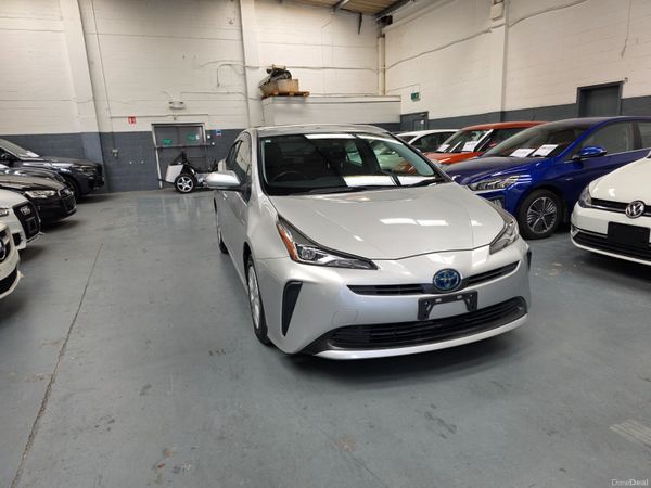 Toyota Prius Hatchback, Petrol Hybrid, 2019, Silver