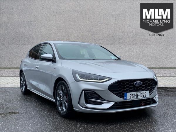 Ford Focus Hatchback, Petrol Hybrid, 2025, Grey