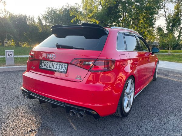 Audi A3 Hatchback, Diesel, 2014, Red