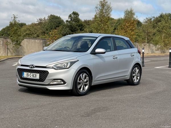 Hyundai i20 Hatchback, Petrol, 2015, Silver