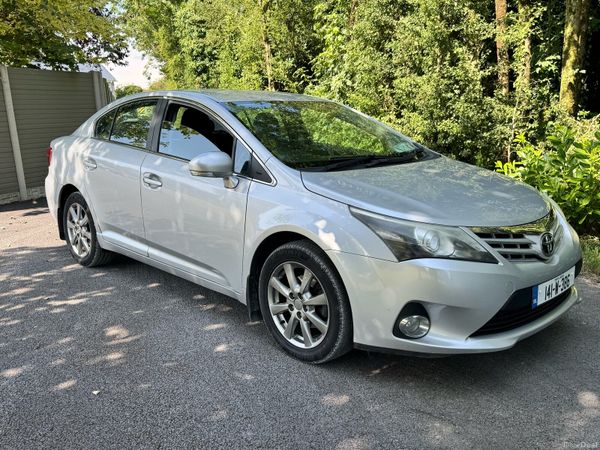 Toyota Avensis Saloon, Diesel, 2014, Silver