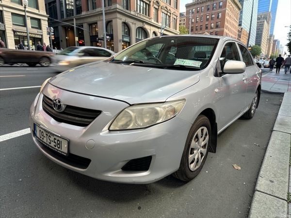Toyota Corolla Saloon, Petrol, 2009, Silver