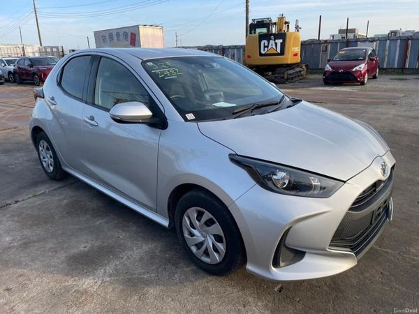 Toyota Yaris Hatchback, Petrol, 2022, Silver