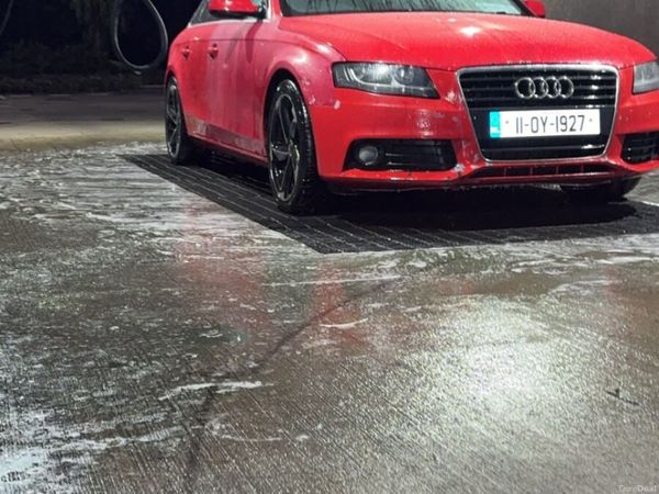 Audi A4 Saloon, Diesel, 2011, Red