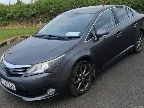 Toyota Avensis Saloon, Diesel, 2012, Grey