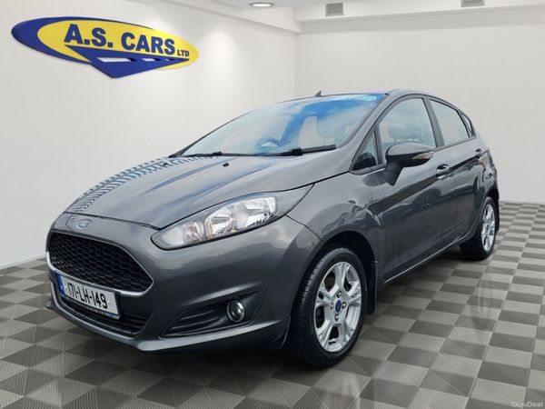 Ford Fiesta Hatchback, Petrol, 2017, Grey