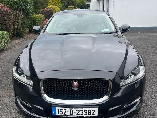 Jaguar XJ Saloon, Diesel, 2015, Grey