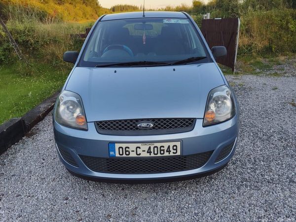 Ford Fiesta Hatchback, Petrol, 2006, Blue