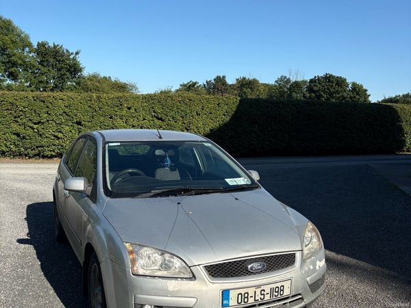 Ford Focus Hatchback, Petrol, 2008, Silver