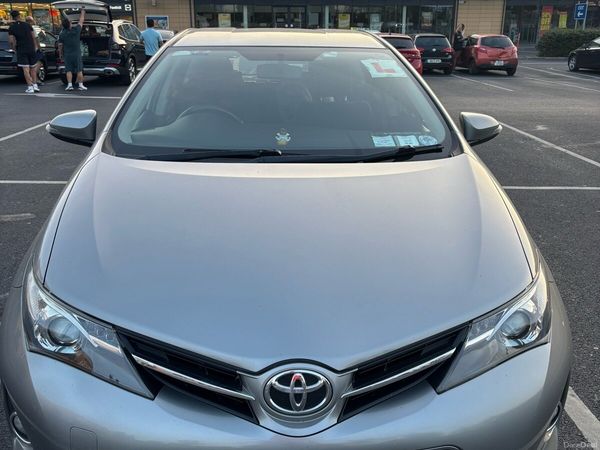 Toyota Auris Hatchback, Diesel, 2014, Grey