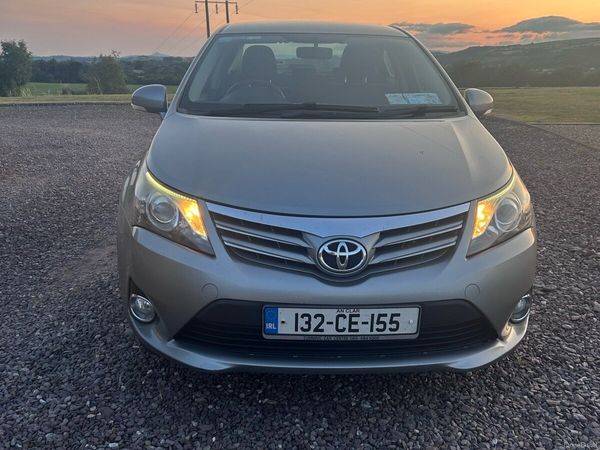 Toyota Avensis Saloon, Diesel, 2013, Grey