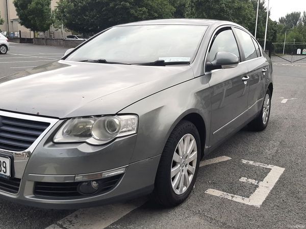 Volkswagen Passat Saloon, Petrol, 2006, Green