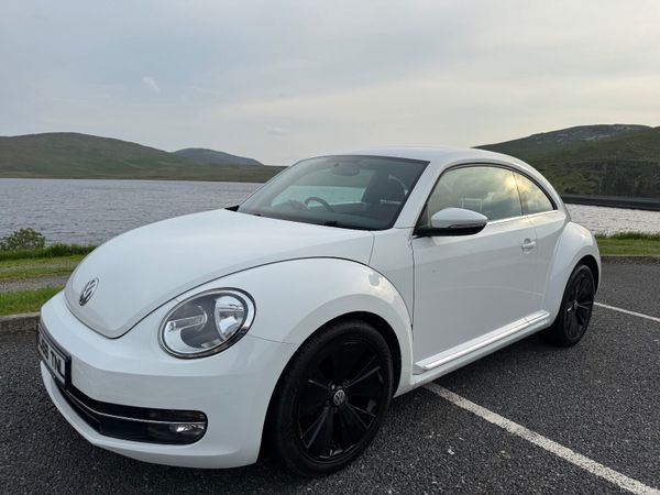 Volkswagen Beetle Hatchback, Diesel, 2016, White