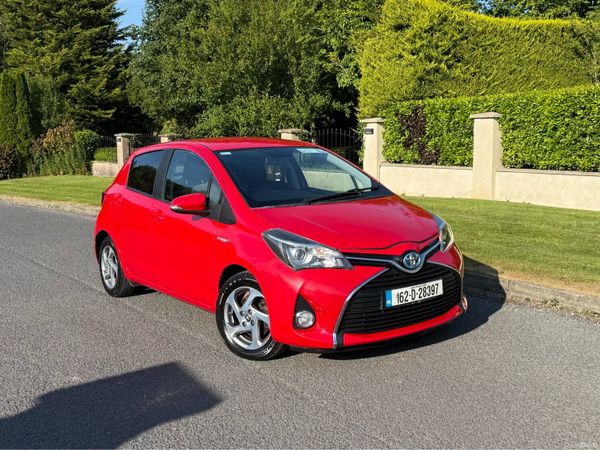 Toyota Yaris Hatchback, Petrol Hybrid, 2016, Red