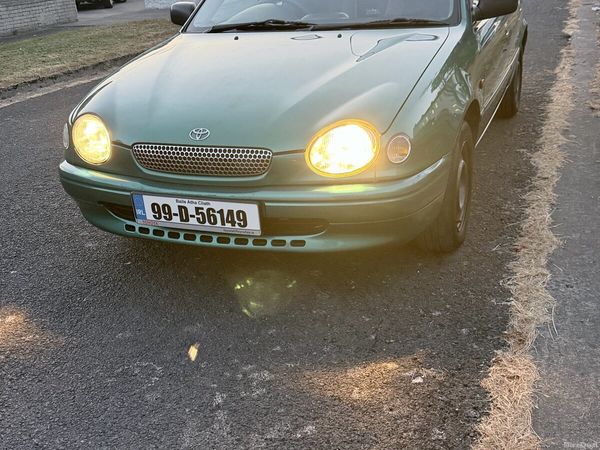Toyota Corolla Hatchback, Petrol, 1999, Green