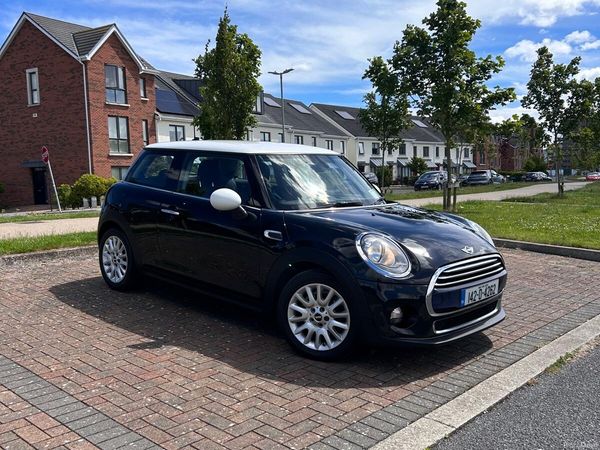Mini Cooper Hatchback, Diesel, 2014, Black
