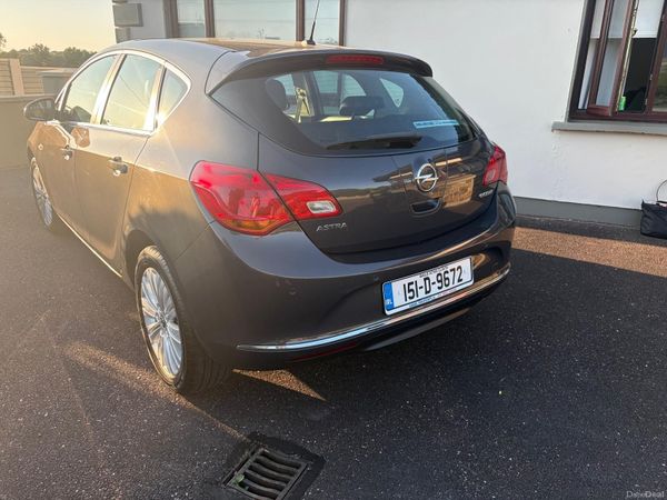 Opel Astra Hatchback, Diesel, 2015, Grey