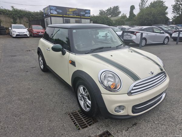 Mini Cooper Hatchback, Petrol, 2013, Beige