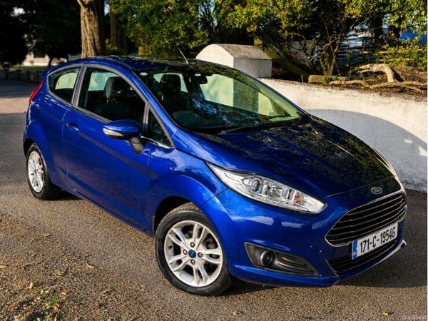 Ford Fiesta Hatchback, Petrol, 2017, Blue