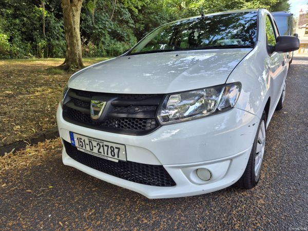 Dacia Sandero Hatchback, Petrol, 2015, White