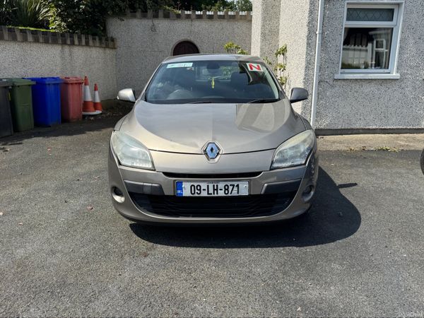 Renault Megane Hatchback, Diesel, 2009, Gold