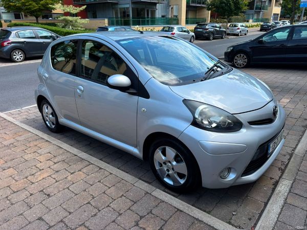 Toyota Aygo Hatchback, Petrol, 2013, Silver