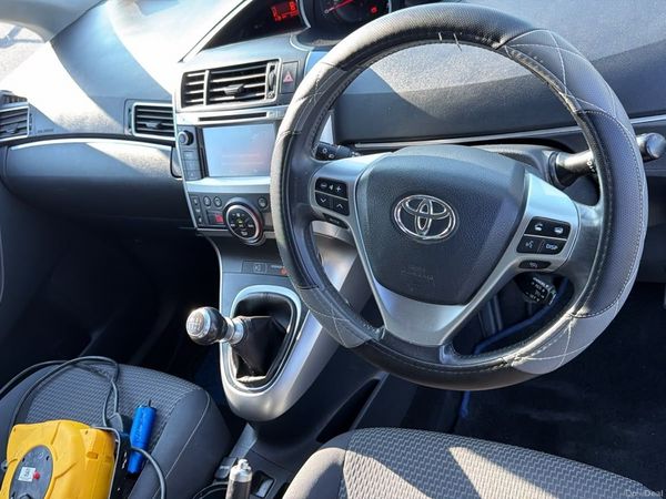 Toyota Verso MPV, Diesel, 2015, Silver