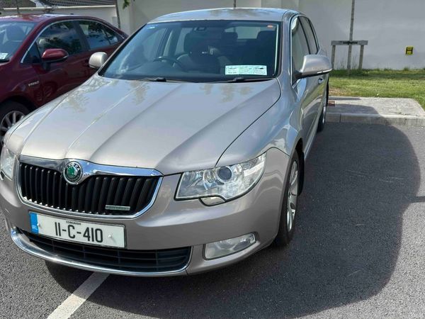 Skoda Superb Saloon, Diesel, 2011, Beige