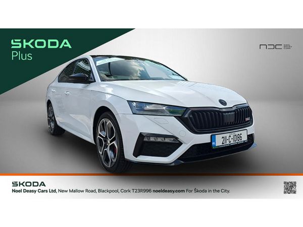 Skoda Octavia Hatchback, Petrol Plug-in Hybrid, 2021, White