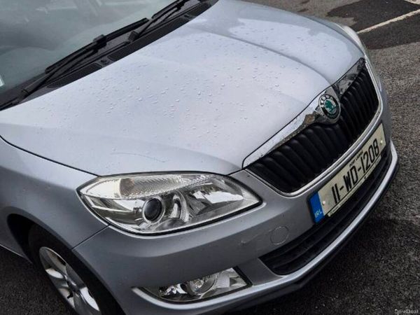 Skoda Fabia Hatchback, Petrol, 2011, Silver