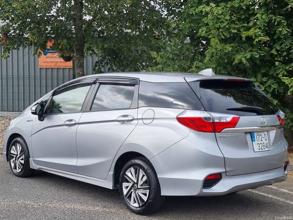 Honda Shuttle MPV, Petrol Hybrid, 2017, Grey